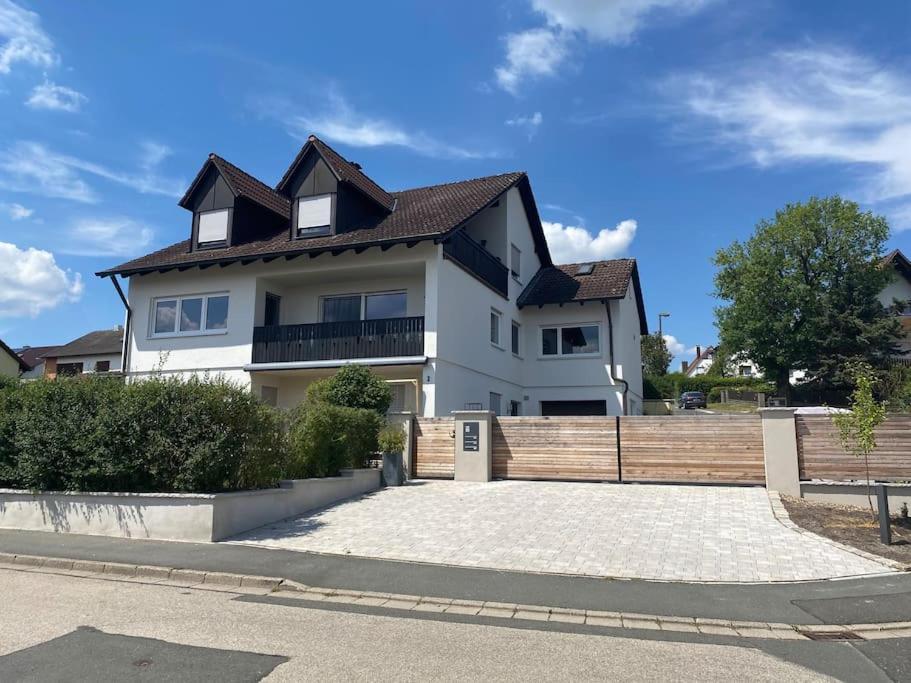 Ferienwohnung Hersbruck Wlan Free Parking Modern Zentral Und Natur Esterno foto